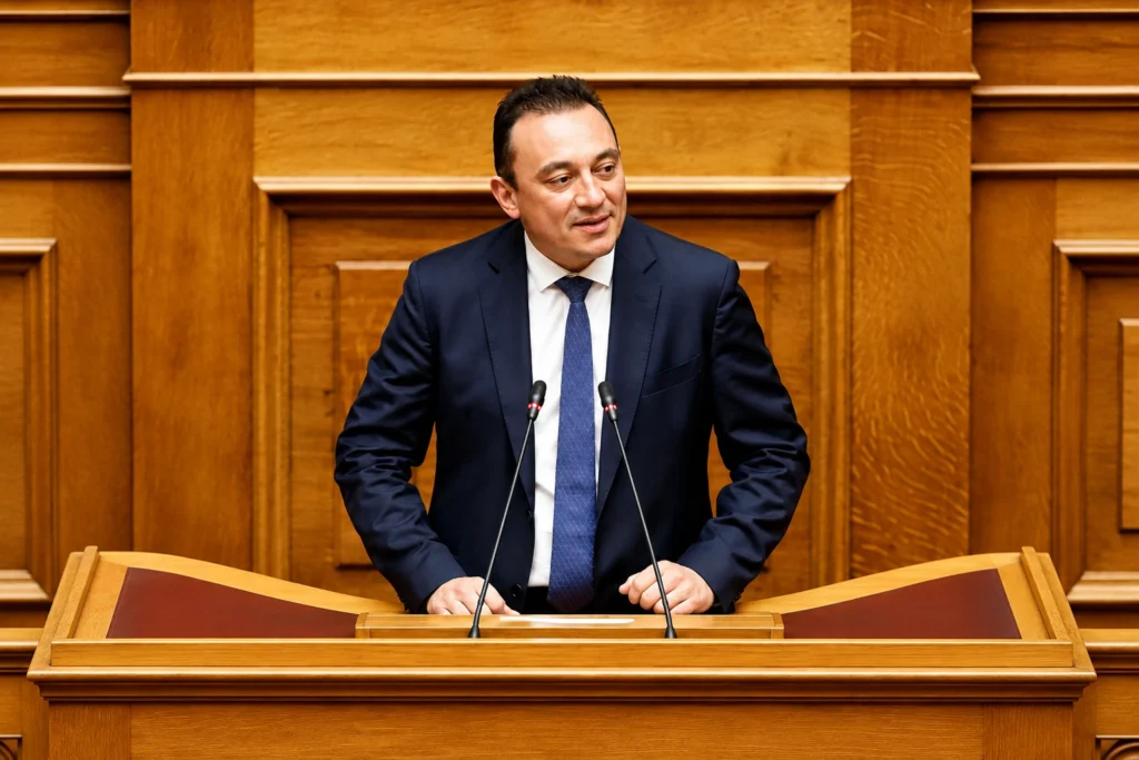 Μεγάλη Γ’ φάση προσλήψεων αναπληρωτών τον Νοέμβριο προανήγγειλε ο Κωνσταντίνος Βλάσης στη Βουλή. Τι γνωρίζουμε και τι εκκρεμεί.